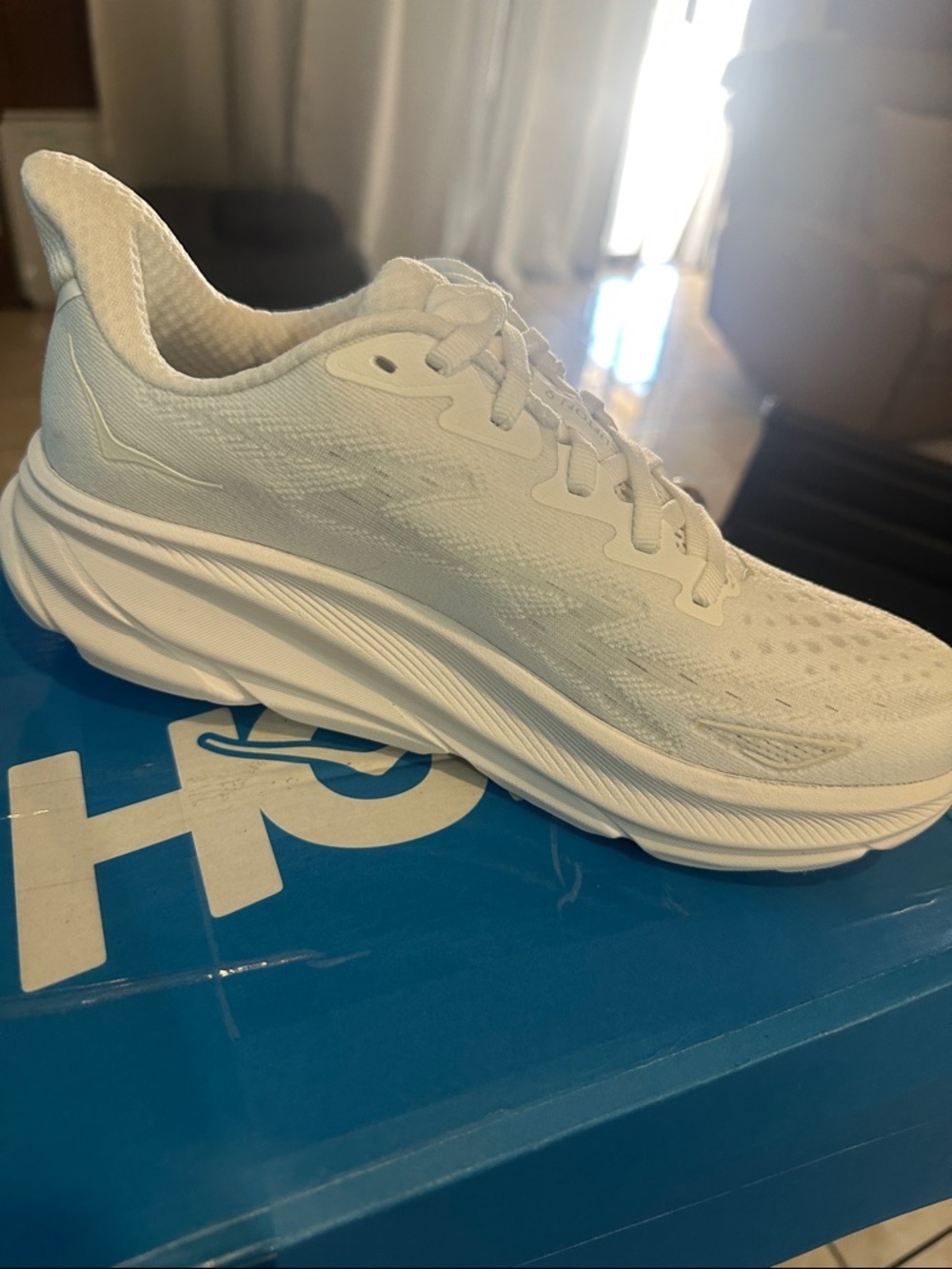 Hoka Clifton 9